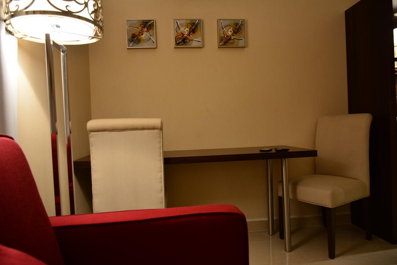 Home Inn Hotel Suites Al Khobar Esterno foto