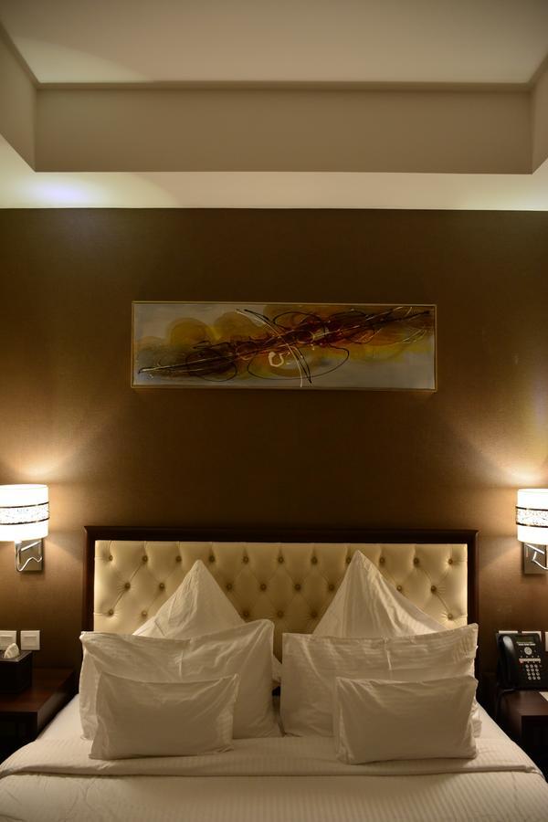 Home Inn Hotel Suites Al Khobar Esterno foto