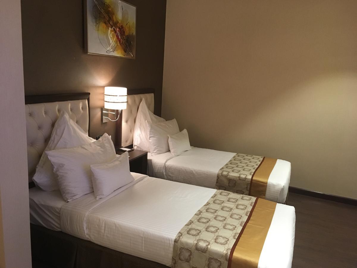 Home Inn Hotel Suites Al Khobar Esterno foto
